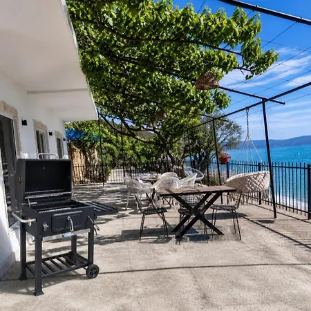 Sea View Albania Tatil Evi *